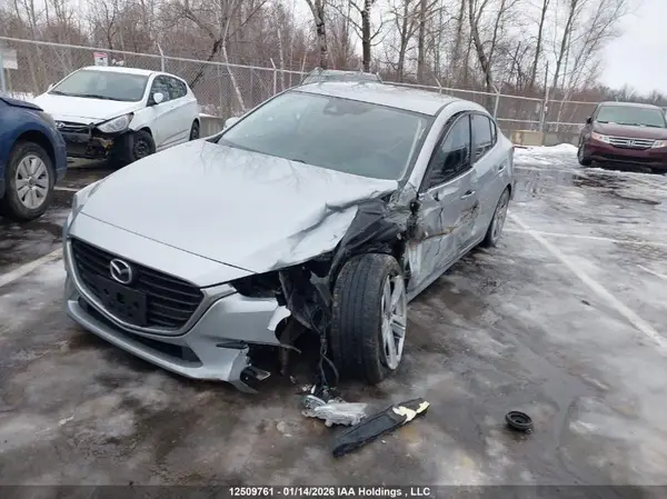 JM1BN1U75J1162080 2018 MAZDA 3 - Image 2