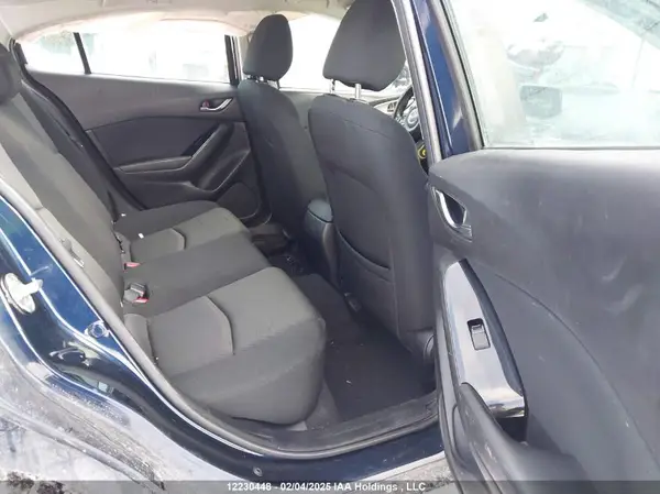JM1BN1U75J1181034 2018 MAZDA 3 - Image 8