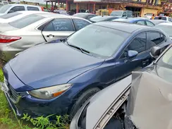 JM1BN1U75J1198898 2018 MAZDA 3