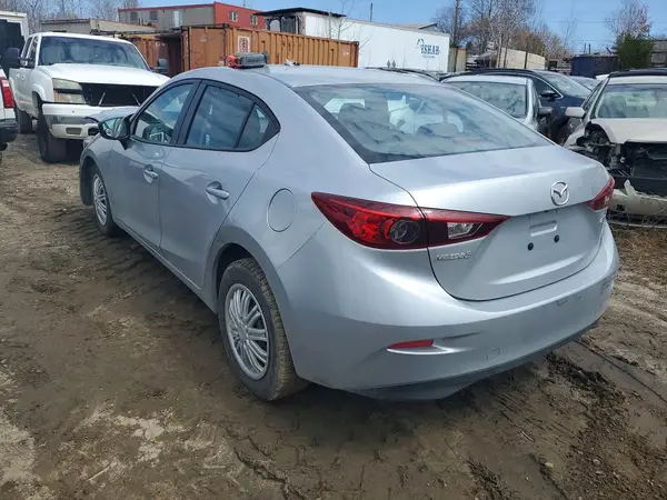 JM1BN1U76H1107261 2017 MAZDA 3 - Image 2