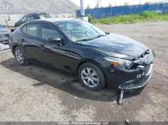 JM1BN1U77J1184596 2018 MAZDA 3