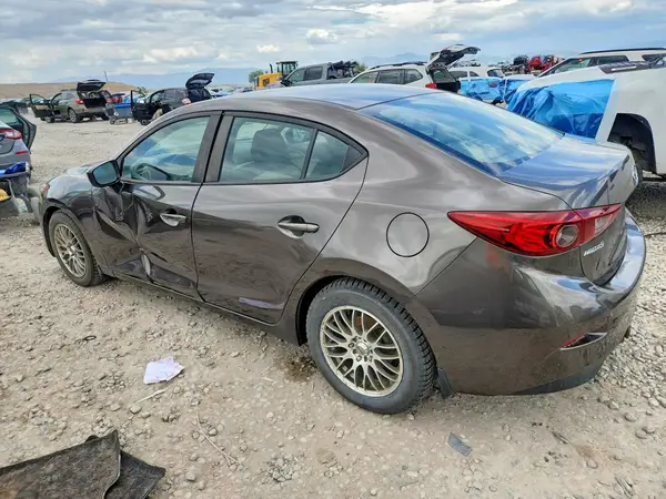 JM1BN1U78H1102174 2017 MAZDA 3 - Image 2