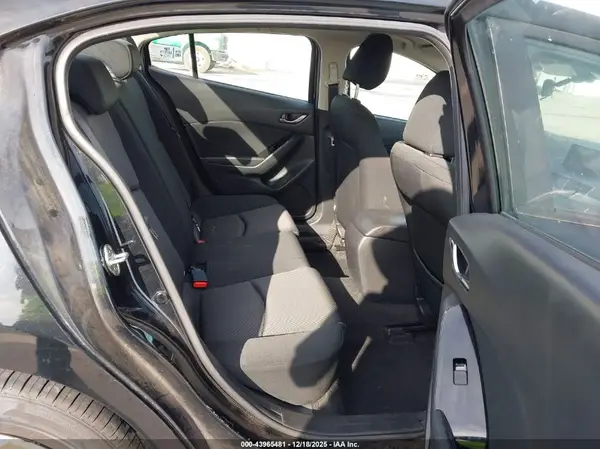 JM1BN1U79H1130758 2017 MAZDA 3 - Image 8