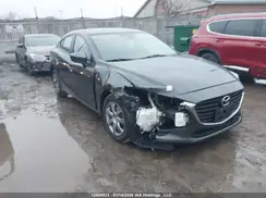 JM1BN1U7XJ1175536 2018 MAZDA 3