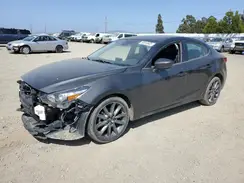 JM1BN1V30J1155811 2018 MAZDA 3