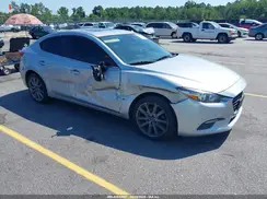 JM1BN1V32J1157270 2018 MAZDA 3