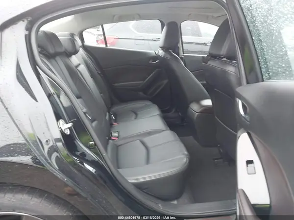 JM1BN1V32J1160508 2018 MAZDA 3 - Image 8