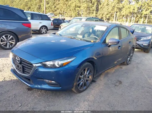 JM1BN1V33J1157102 2018 MAZDA 3 - Image 2