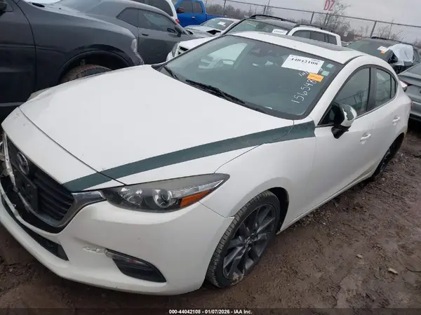 JM1BN1V35J1156548 2018 MAZDA 3 - Image 2