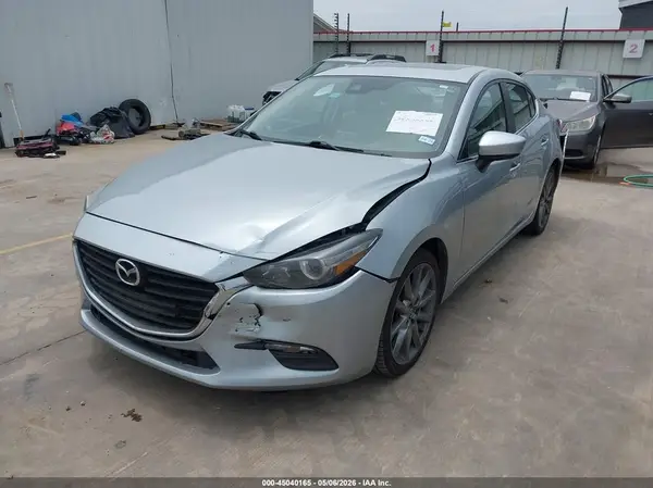 JM1BN1V36J1156882 2018 MAZDA 3 - Image 2