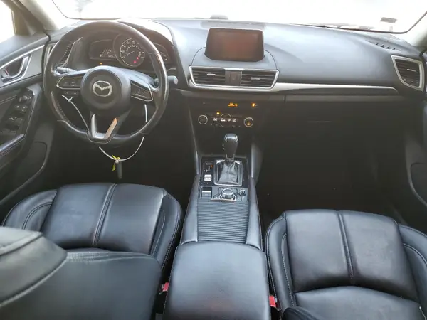 JM1BN1V36J1157577 2018 MAZDA 3 - Image 8