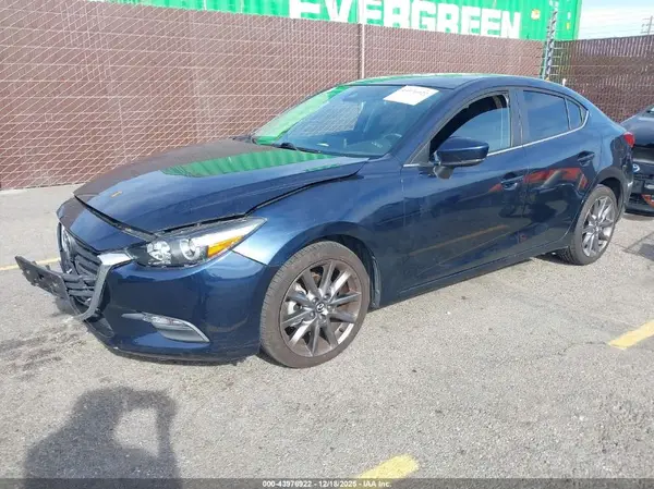 JM1BN1V37J1156177 2018 MAZDA 3 - Image 2