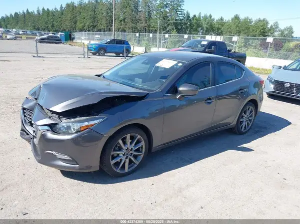JM1BN1V39J1158139 2018 MAZDA 3 - Image 2