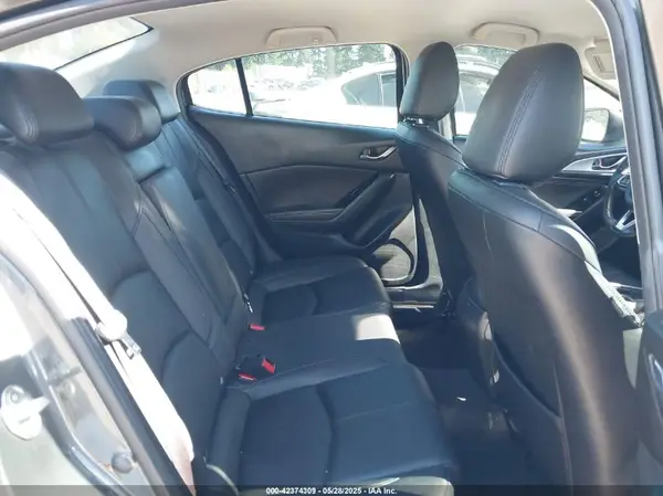 JM1BN1V39J1158139 2018 MAZDA 3 - Image 8