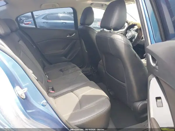 JM1BN1V70H1101499 2017 MAZDA 3 - Image 8