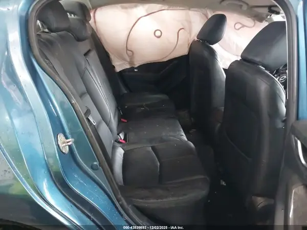 JM1BN1V70H1118352 2017 MAZDA 3 - Image 8