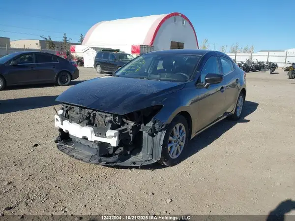 JM1BN1V70J1174801 2018 MAZDA 3 - Image 2