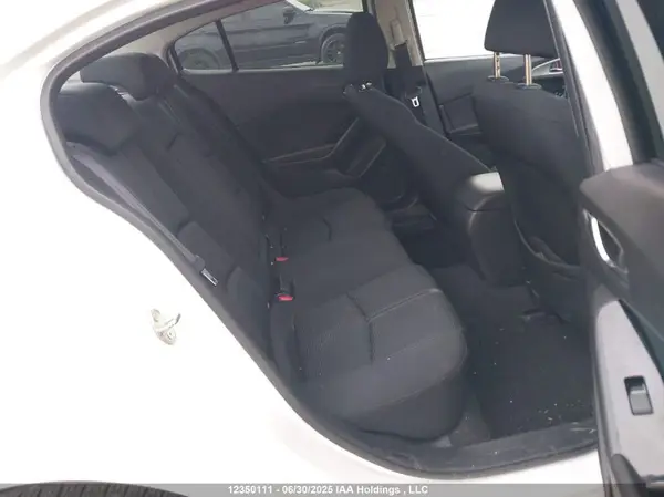 JM1BN1V70J1189072 2018 MAZDA 3 - Image 8