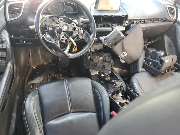 JM1BN1V71H1126962 2017 MAZDA 3 - Image 8