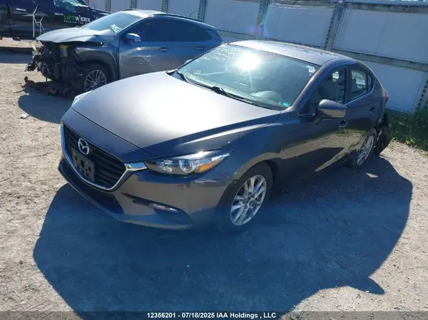 JM1BN1V72H1130163 2017 MAZDA 3 - Image 2