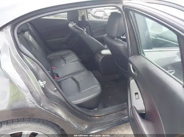JM1BN1V73H1101125 2017 MAZDA 3 - Image 8