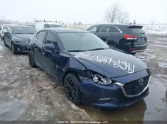 JM1BN1V74J1168516 2018 MAZDA 3