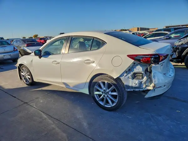 JM1BN1V75H1106052 2017 MAZDA 3 - Image 2