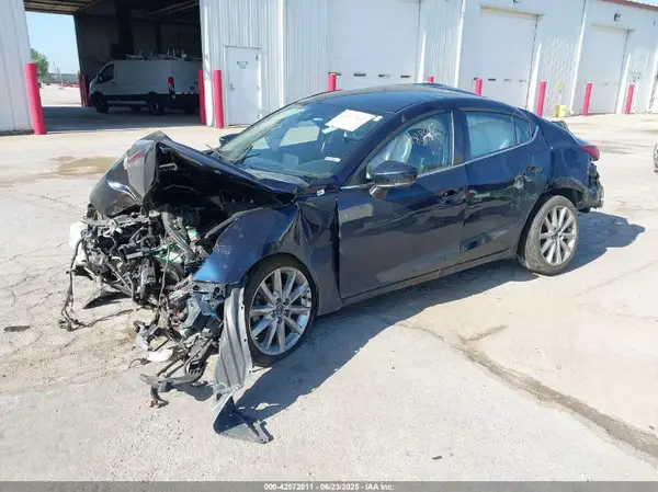 JM1BN1V75H1116757 2017 MAZDA 3 - Image 2