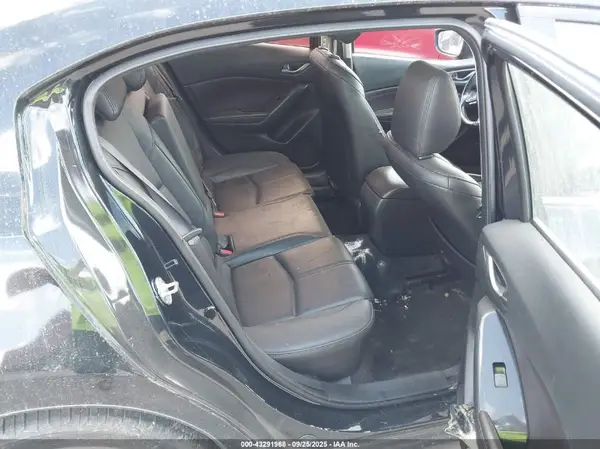 JM1BN1V75H1119559 2017 MAZDA 3 - Image 8