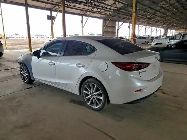 JM1BN1V75H1120484 2017 MAZDA 3 - Image 2