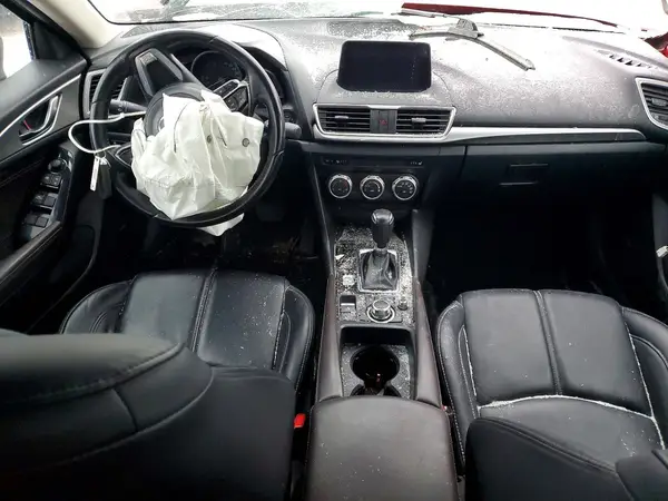 JM1BN1V75J1189763 2018 MAZDA 3 - Image 8