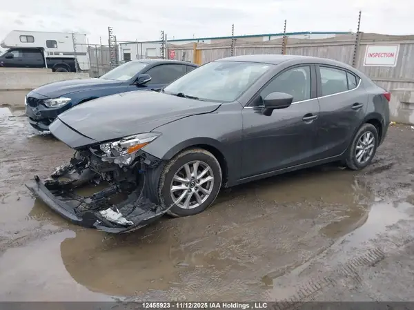 JM1BN1V76J1173796 2018 MAZDA 3 - Image 2