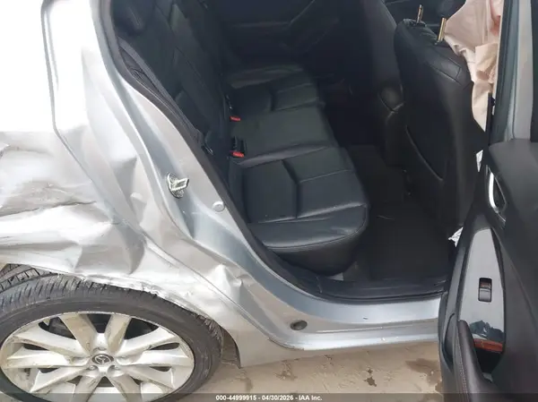 JM1BN1V77H1106070 2017 MAZDA 3 - Image 8