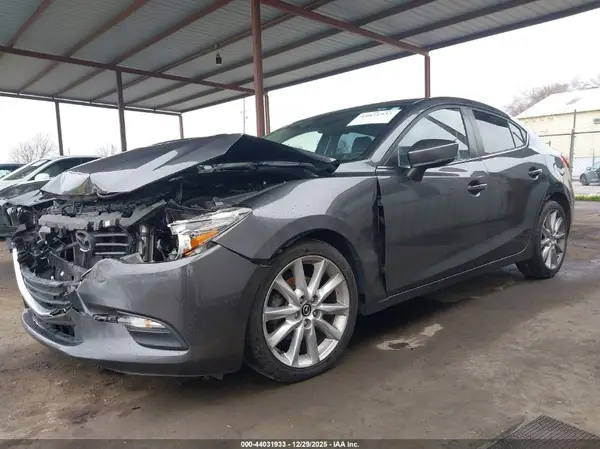 JM1BN1V77H1107073 2017 MAZDA 3 - Image 2