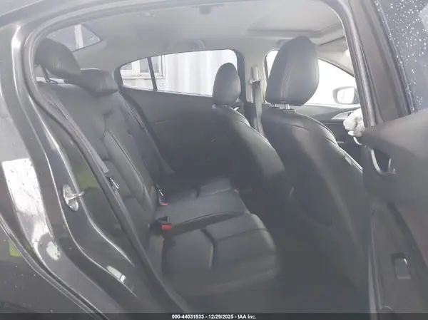 JM1BN1V77H1107073 2017 MAZDA 3 - Image 8