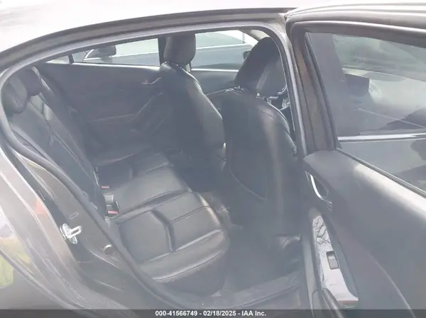 JM1BN1V78H1105767 2017 MAZDA 3 - Image 8