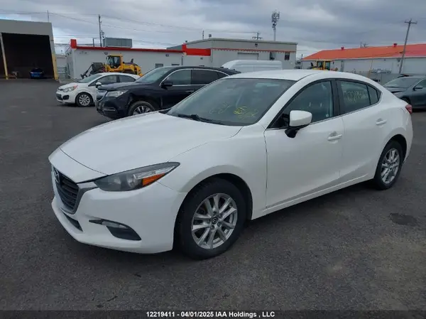 JM1BN1V78J1185271 2018 MAZDA 3 - Image 2
