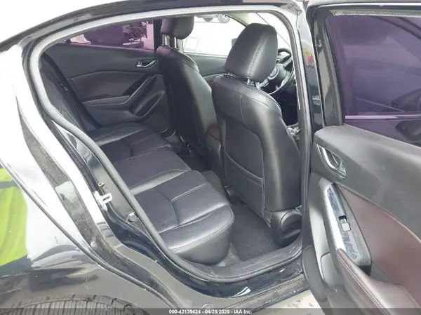 JM1BN1V79H1110072 2017 MAZDA 3 - Image 8