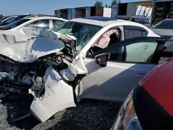 JM1BN1V79J1165708 2018 MAZDA 3