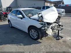 JM1BN1V79J1186249 2018 MAZDA 3