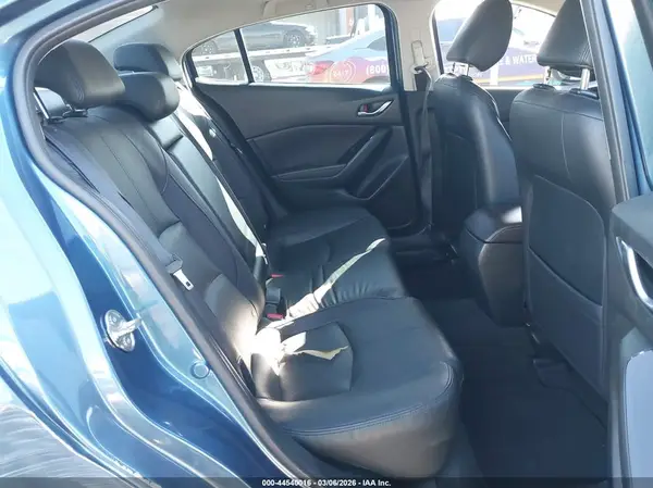 JM1BN1W30H1112031 2017 MAZDA 3 - Image 8