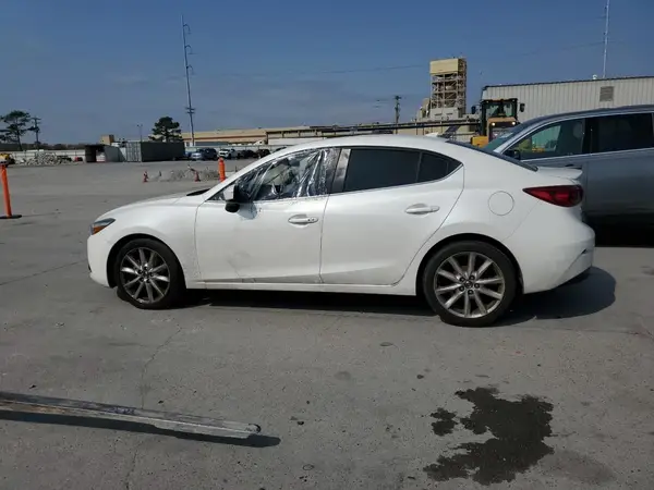 JM1BN1W30H1125104 2017 MAZDA 3 - Image 2