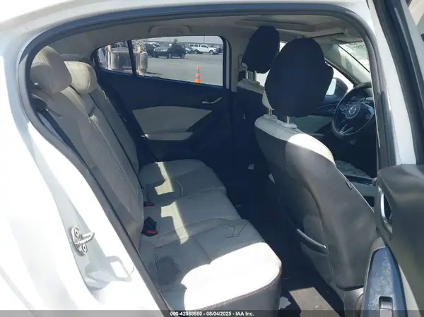 JM1BN1W32H1138100 2017 MAZDA 3 - Image 8
