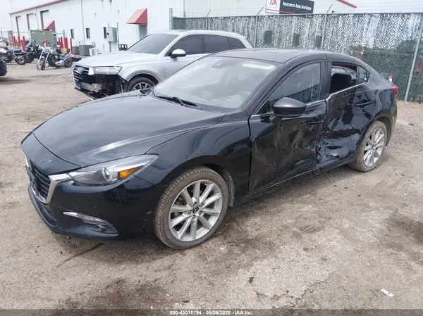JM1BN1W32H1146648 2017 MAZDA 3 - Image 2