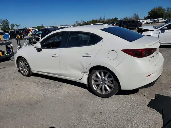 JM1BN1W35H1105527 2017 MAZDA 3 - Image 2