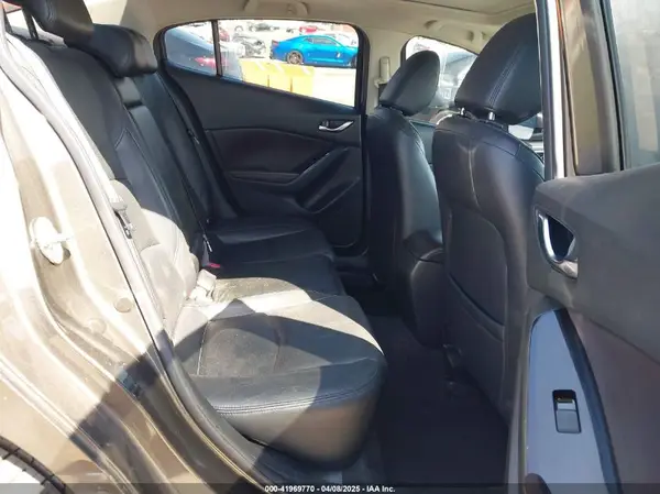 JM1BN1W35H1111232 2017 MAZDA 3 - Image 8