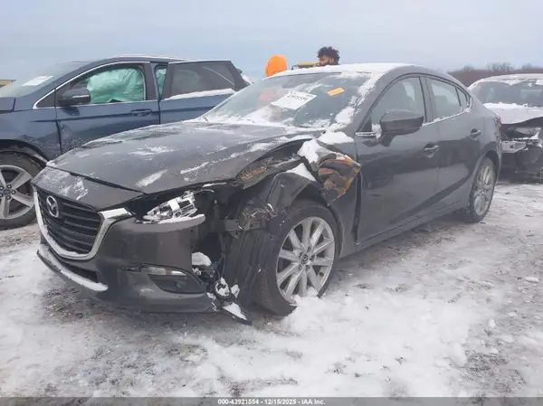 JM1BN1W37H1125455 2017 MAZDA 3 - Image 2