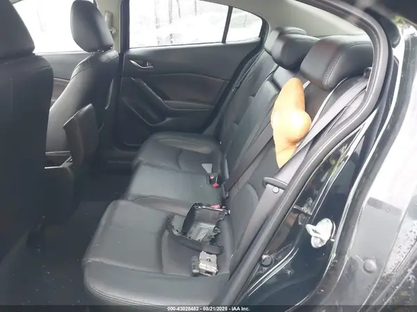 JM1BN1W38H1115307 2017 MAZDA 3 - Image 8