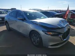 JM1BPAA71M1332857 2021 MAZDA 3
