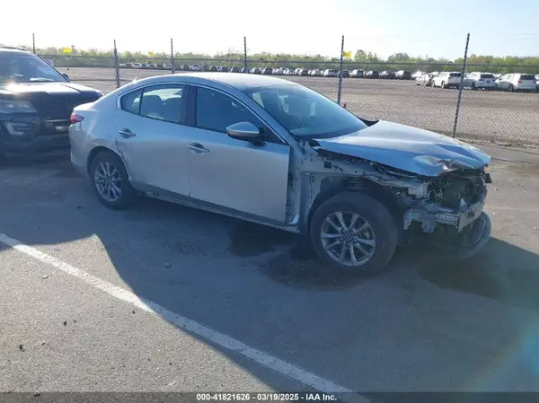 JM1BPAA71M1335435 2021 MAZDA 3 - Image 1